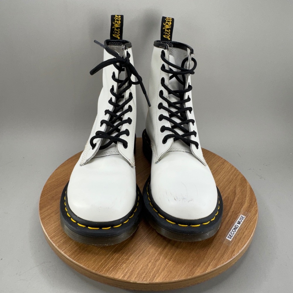 Dr. Martens 11821 Boots Womens Size 7 White Leather Combat Punk Grunge Goth - Picture 2 of 12